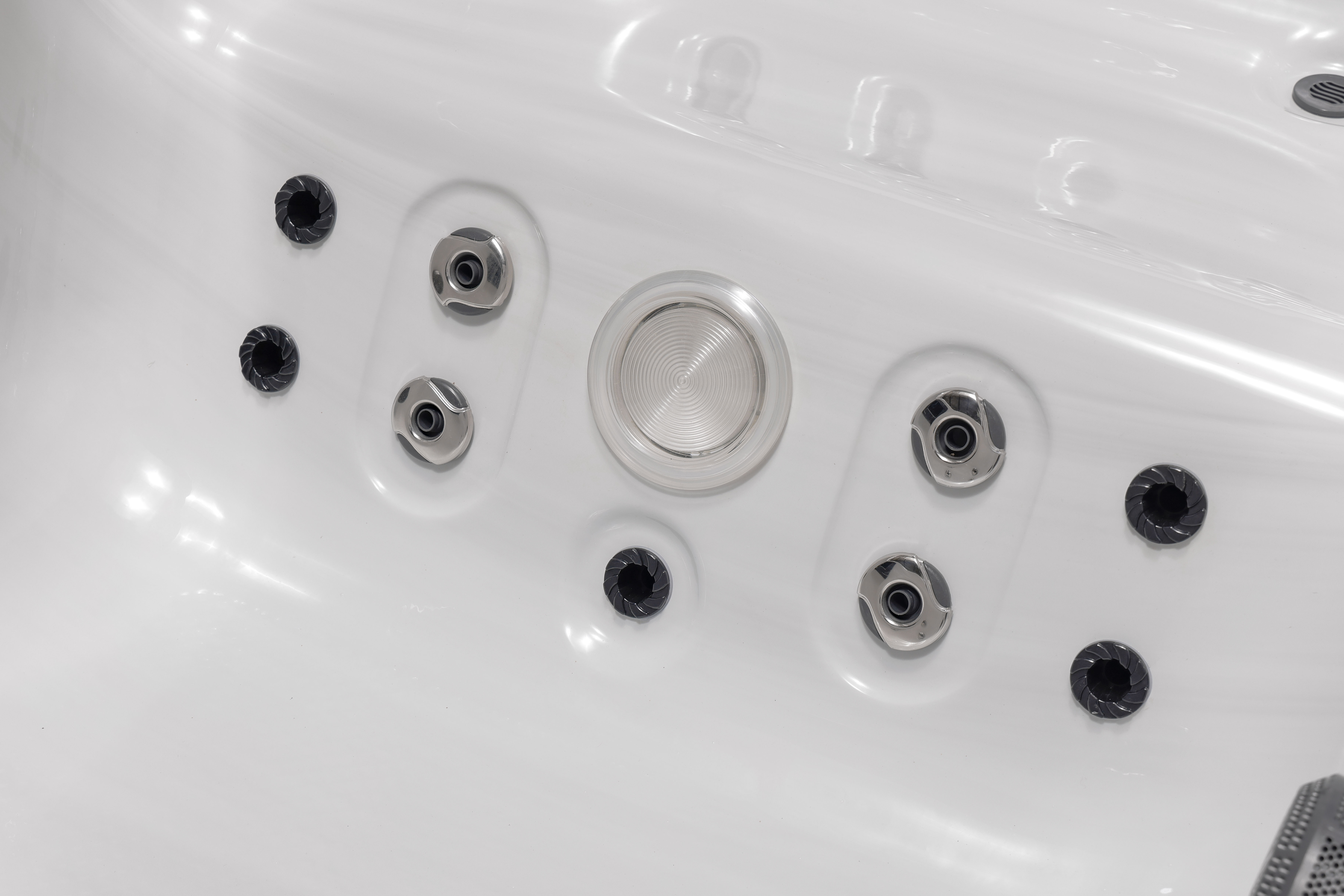 Гидромассажный спа бассейн NordicSpa Thor(Тор) (рис.9) Гидромассажный спа бассейн NordicSpa Thor(Тор) (рис.9)